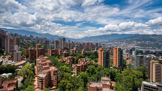 ¿Por qué Medellín está entre las ciudades más lindas del mundo? The Blue House