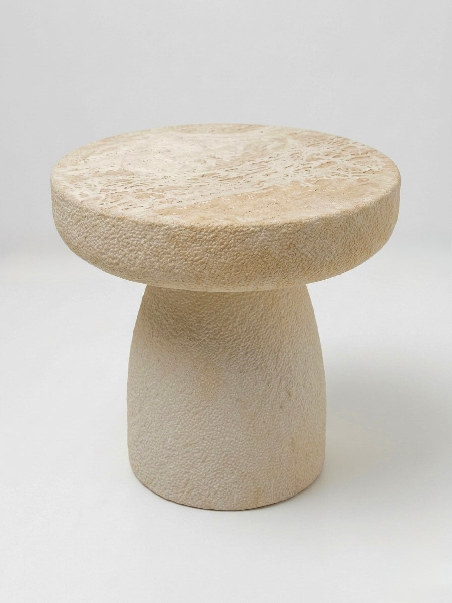 Stool Hongo curvo Plato Bravío | The Blue House